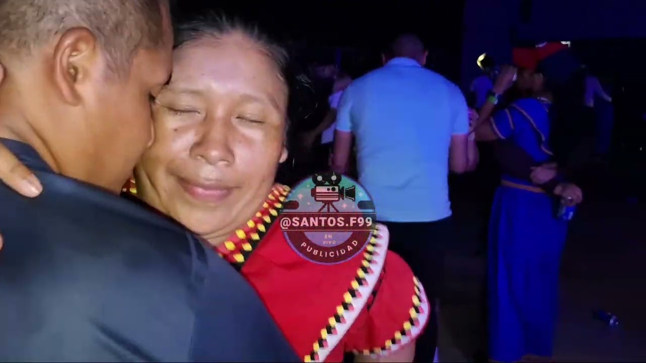 LESLY SANTAMARÍA (3 TEMA )LOCO CORAZÓN_ HERMOSA LUNA LLENA Y COMPADRE DE MI ALMA EN VIVO HD . 