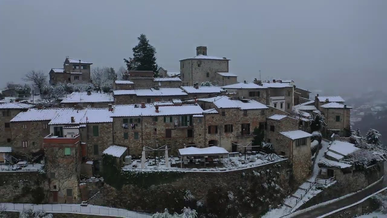 Montefioralle under the snow ❄️ | The Chianti you’ve never seen before
