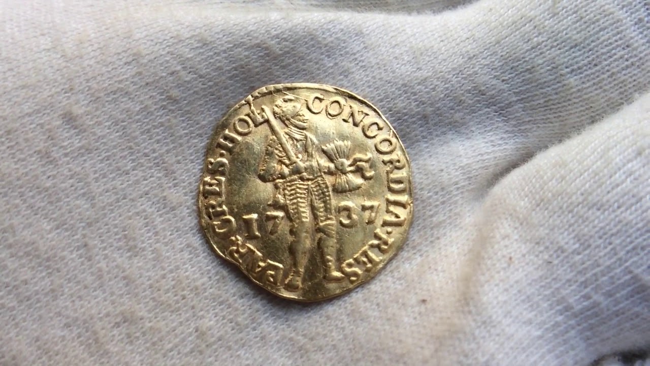 Золотой Дукат Нидерланды 1737 года.