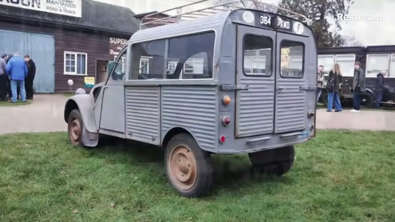 Classic car radio. Random clips.