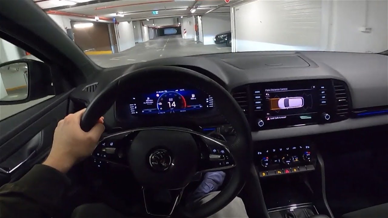 2022 Skoda KAROQ [1.5 TSI, 150 HP] POV Driving at night (Ambient light) #43 CARiNIK