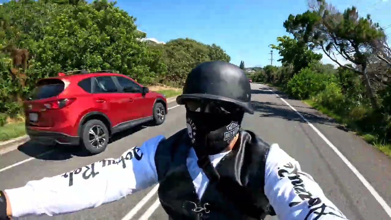 A mid morning Cruise to Noosa
