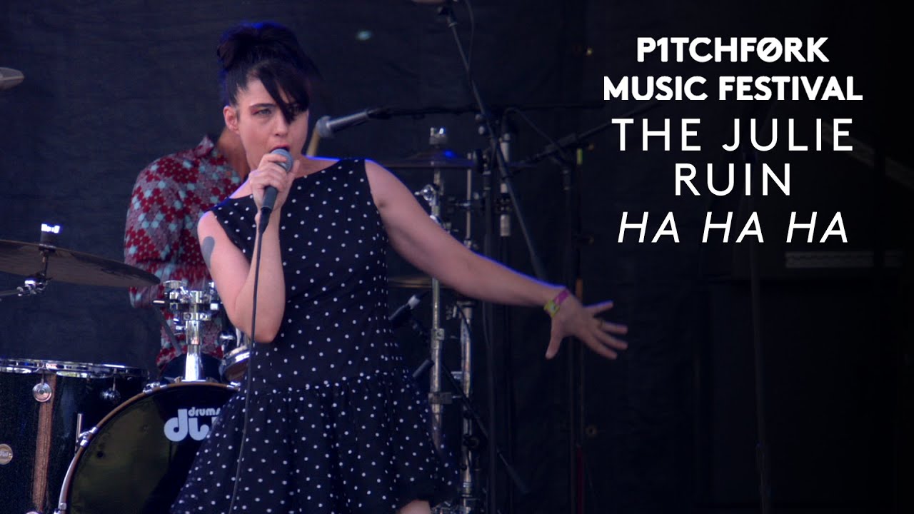 The Julie Ruin perform 