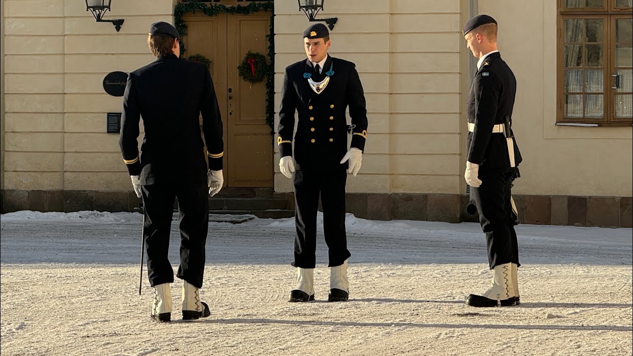 2024-01-10 Drottningholms Slott vaktavlösning  Amf 1. Berga - Amf 1. Berga.