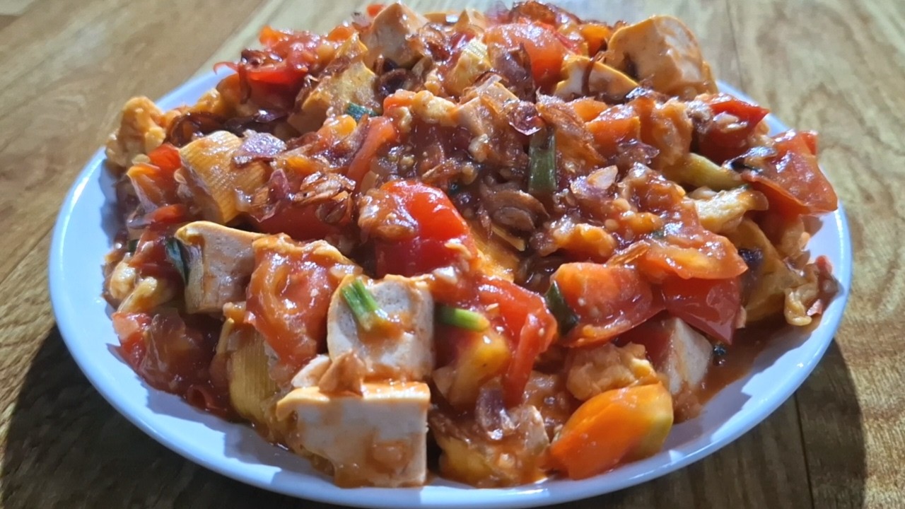 RESEP SIMPLE MASAK TOMAT TAHU DAN TELUR SEDAP GURIH DAN NIKMAT