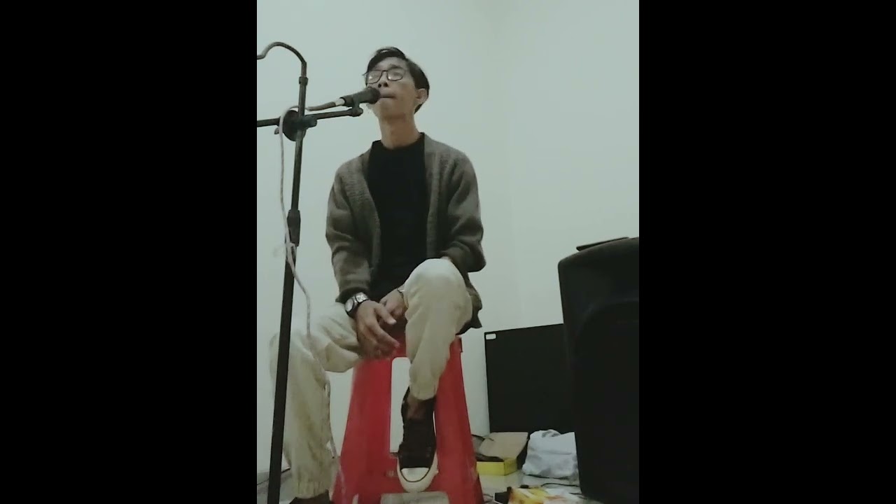 Harus memilih - widi nugroho - cover