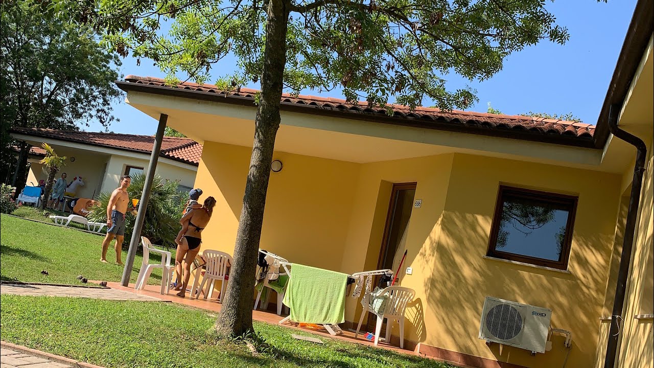 جوله في بيت المصيفcampeggio bella Italia bungalow