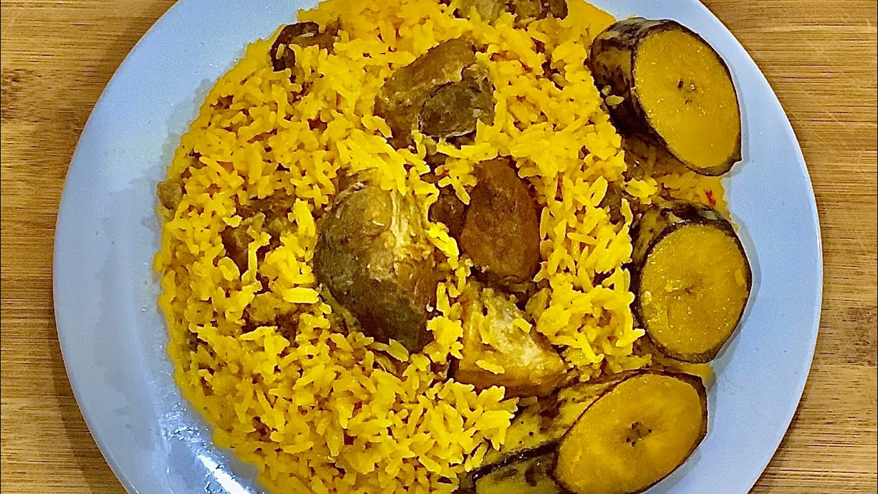 RECETA CUBANA ARROZ CON CARNE DE CERDO Y PLATANO PINTON😋 CUBAN RICE WITH PORK MEAT AND RIPE BANANA