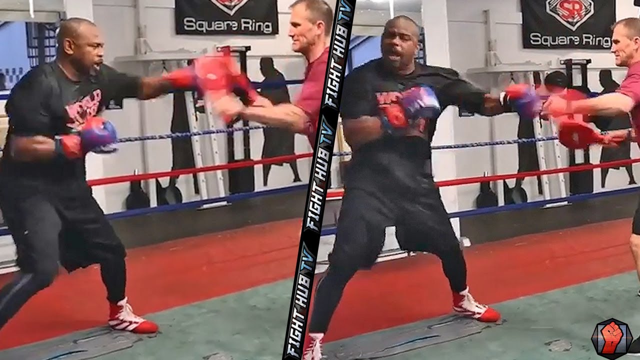 ROY JONES JR FAST EXPLOSIVE COMBINATIONS TRAINING FOR MIKE TYSON! LETTING HANDS GO ON THE MITTS!