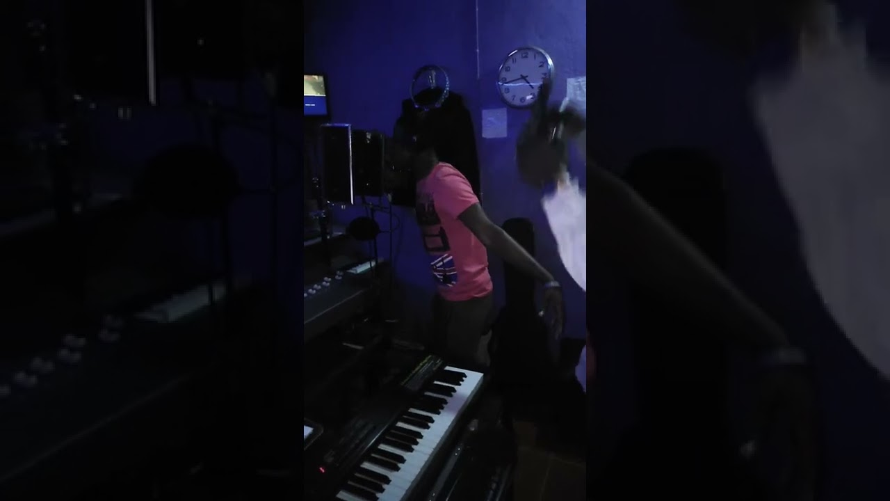 MASTONA DE RAIZ FT KAKOTO Namíbiano