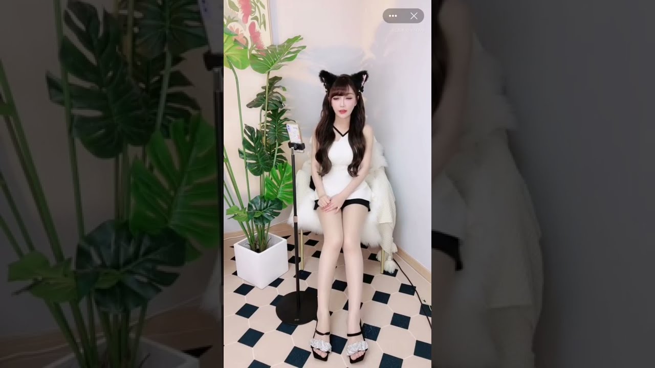 絲襪 ，丝袜 襪褲 连裤袜 美腿 原味 足癖 性感美脚 少妇 高跟鞋，tights pantyhose beautyleg stocking， パンストトッキング， 팬티스타킹 ，ス스타킹，卖车小姐姐