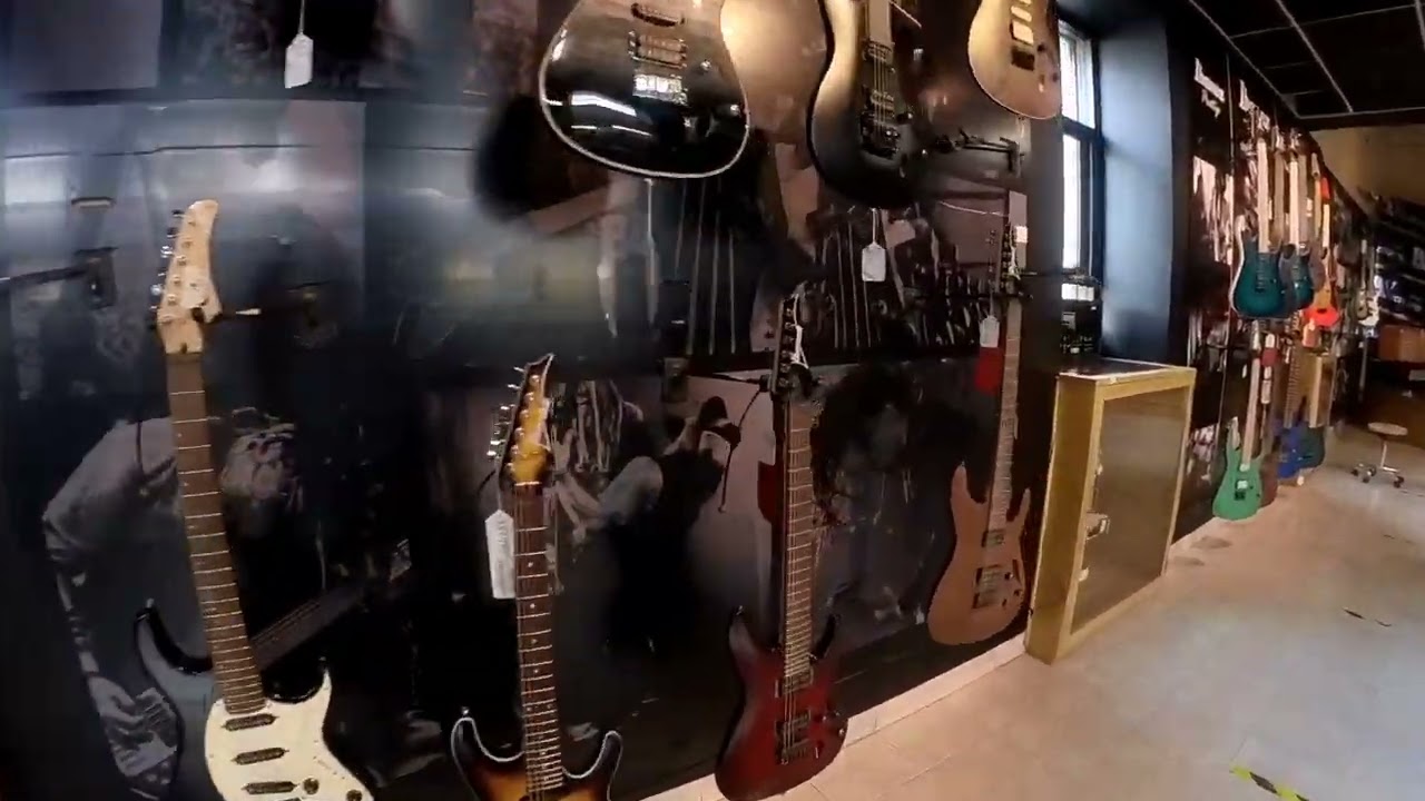 ¿Buscas instrumentos musicales? Calle Bolívar: la calle de los instrumentos musicales en México. P1