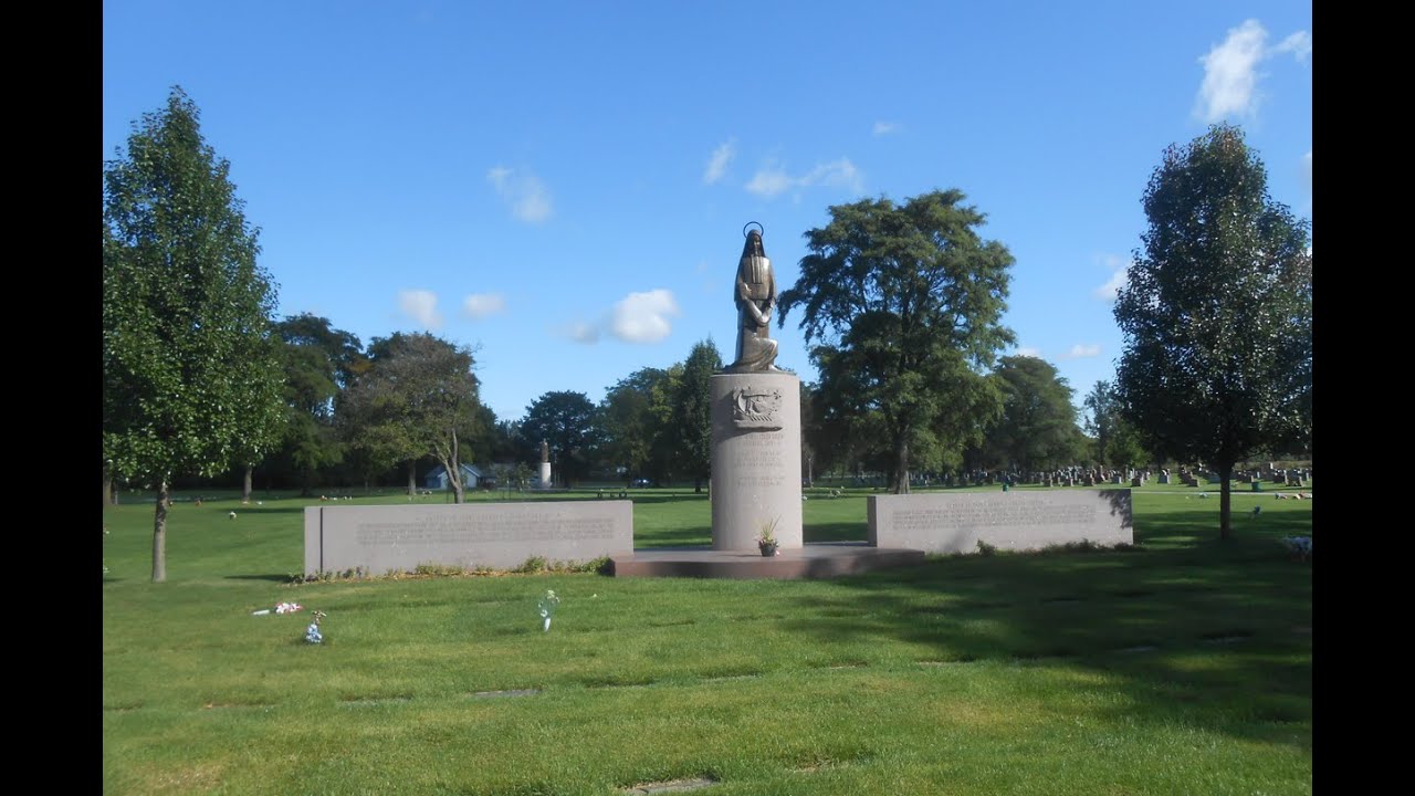 Visit to Assumption Catholic Cemetery & Mausoleum in Glenwood, IL. USA