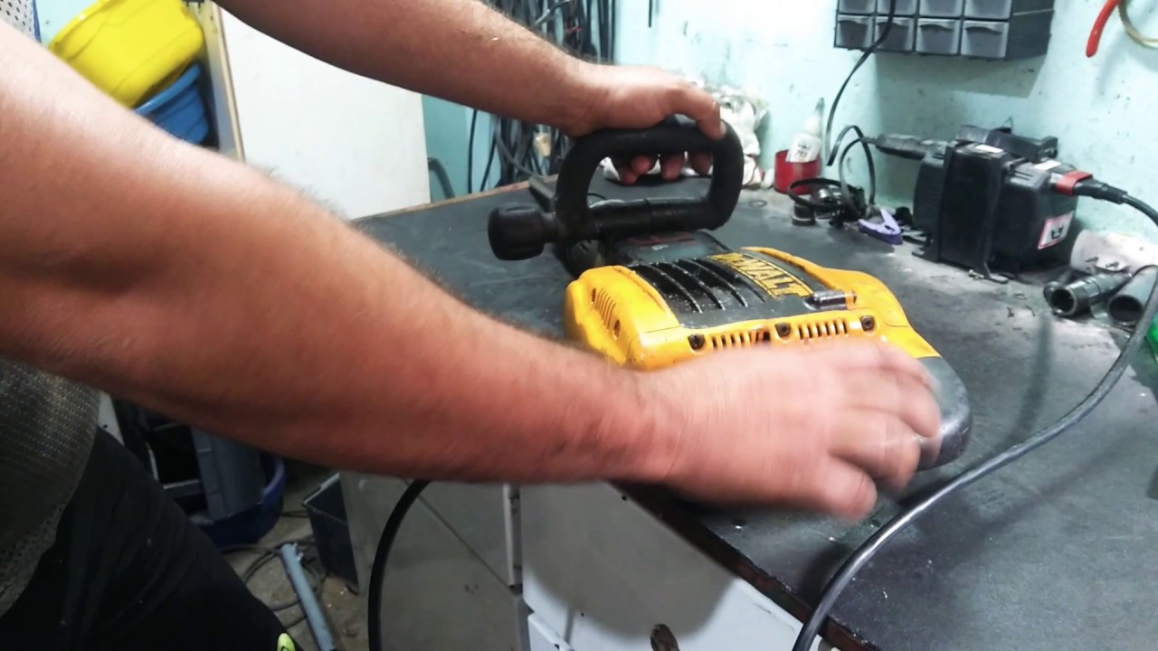 Martelo Dewalt D25899 - Ap&oacute;s Conserto