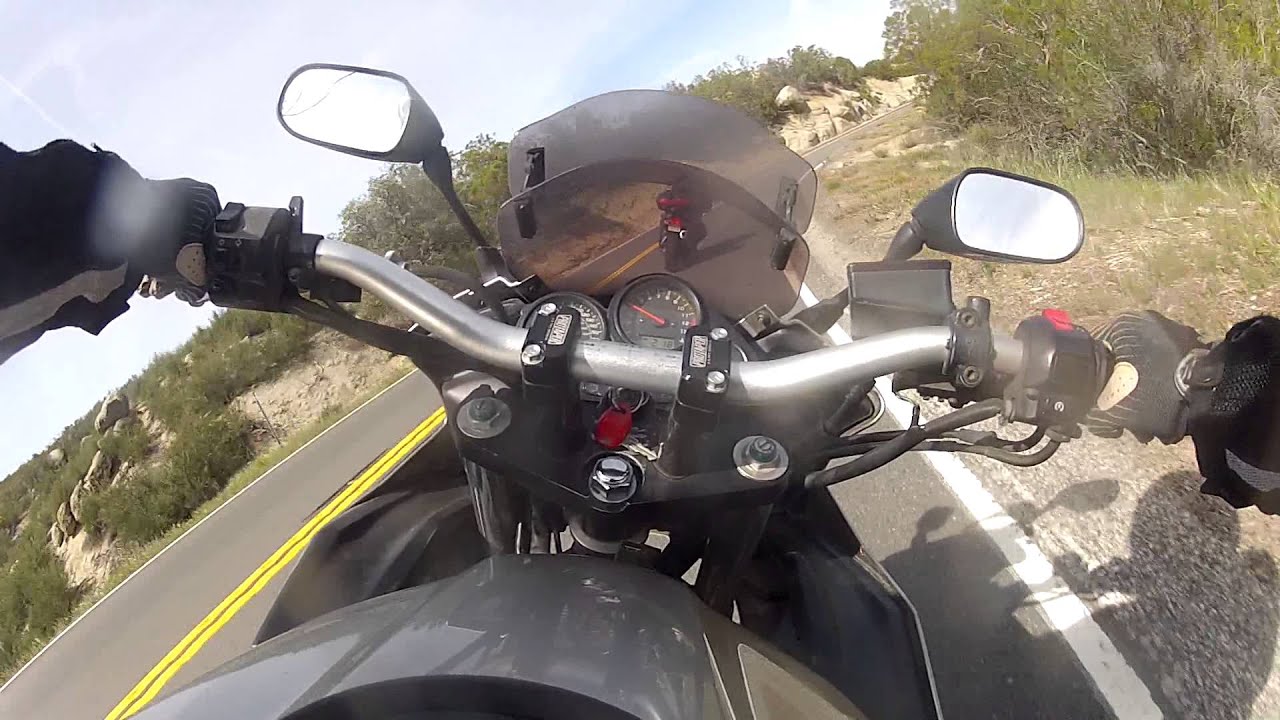 2003 FZ1 vs 1999 VFR800 in twisties