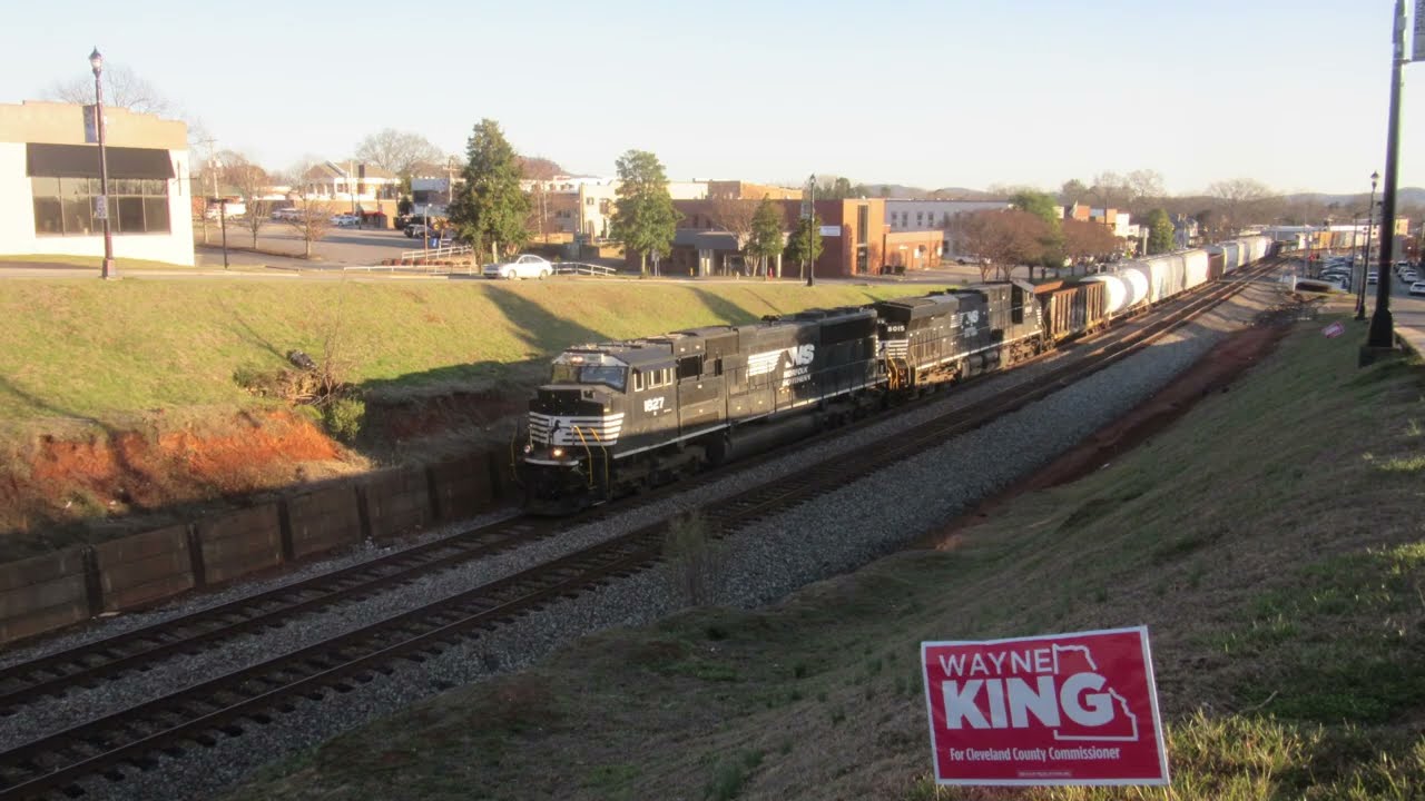 Norfolk Southern SD70ACC 1827 Leads An Extremely Late 154-26