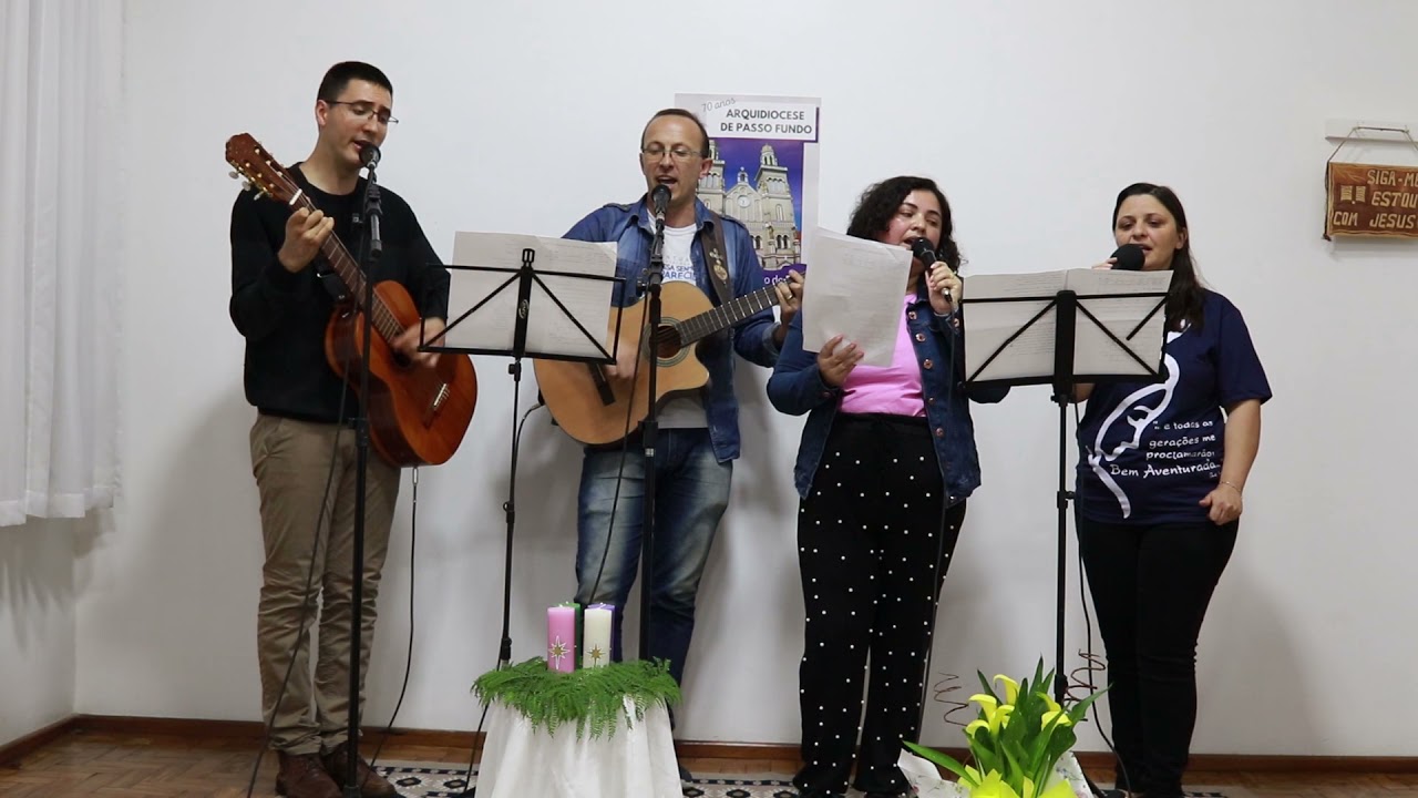248 - Pão e vinho apresentamos com louvor (Preparação das oferendas - Advento)