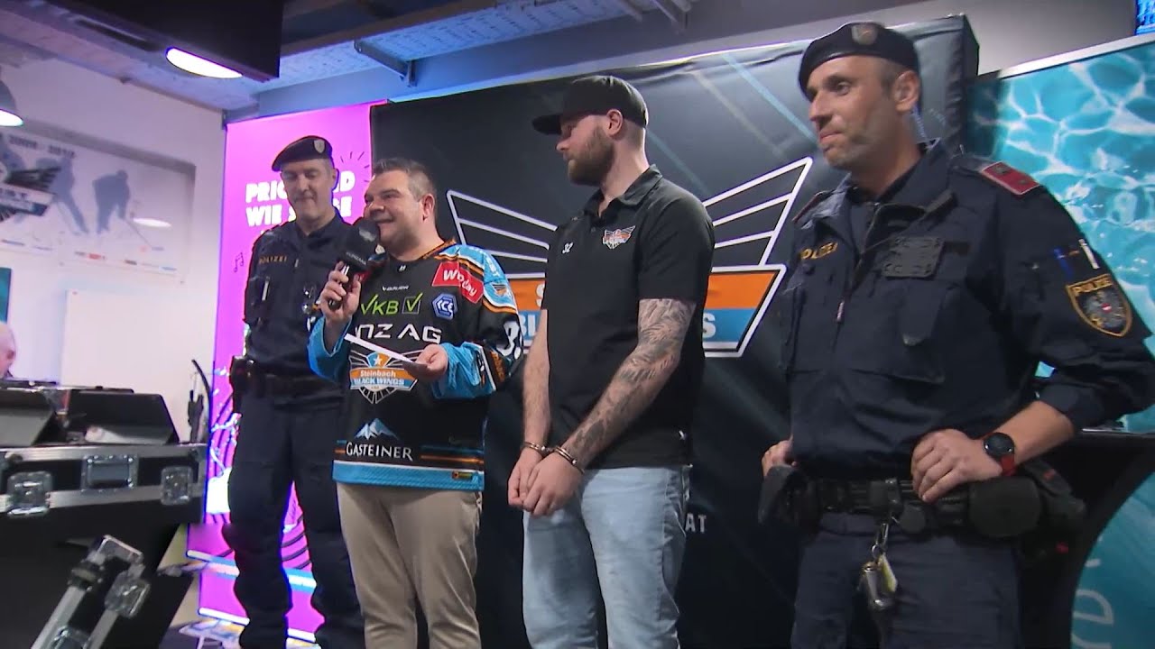 Nur Show: Black Wings Goalie „verhaftet“
