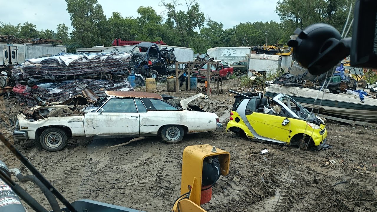 Большой старый Buick LeSabre раздавлен 🤠👍