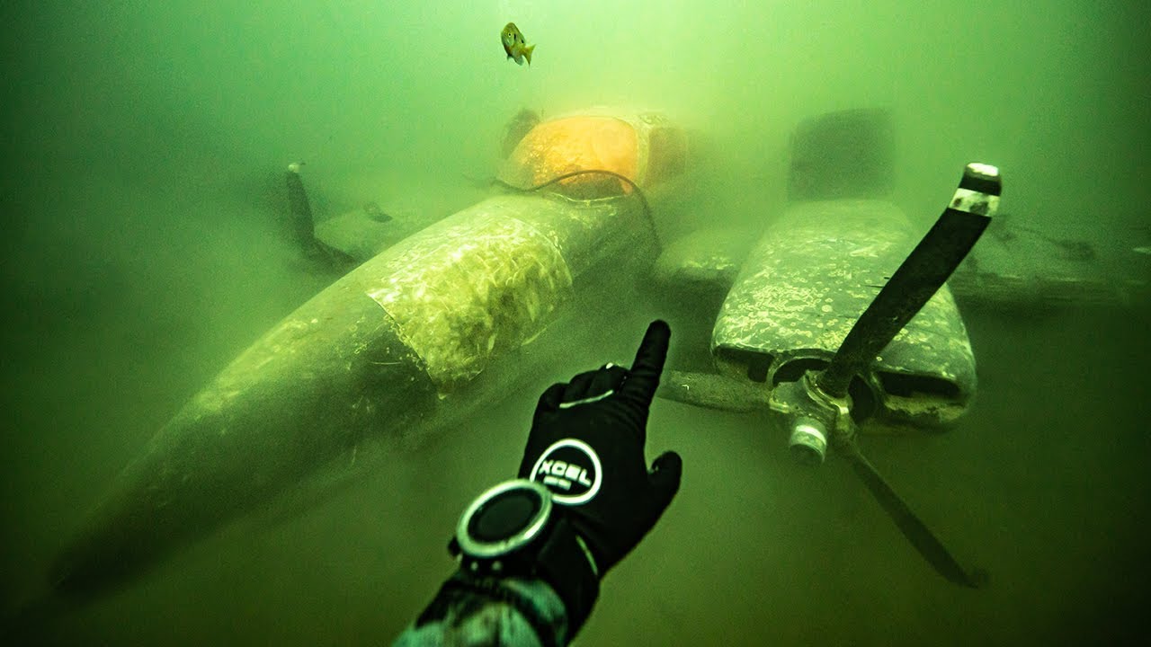 I FOUND An AIRPLANE CRASHED Underwater!! (Explored Inside)