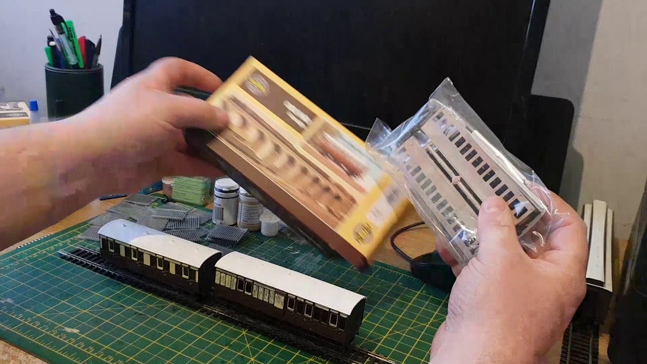 A Quick Review Of The Ratio 00 Gauge GWR 4-WHEEL Coach Kit
