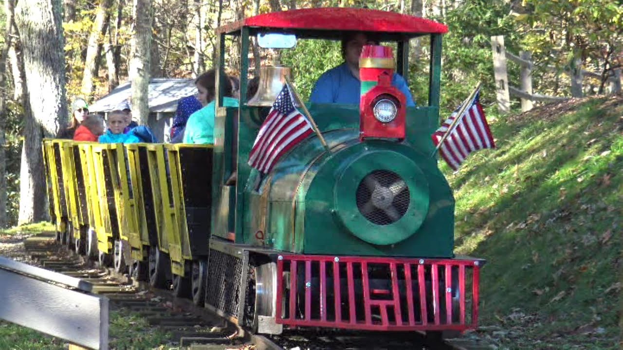 Mouse Mine No. 9 Runbys At Tweetsie Railroad 10-27-17 4K