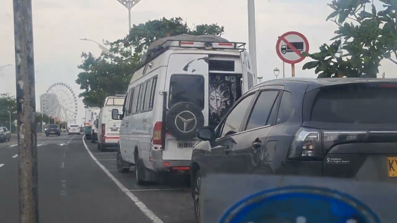 RECORRIDO POR LA AVENIDA DEL RIO EN BARRANQUILLA.
