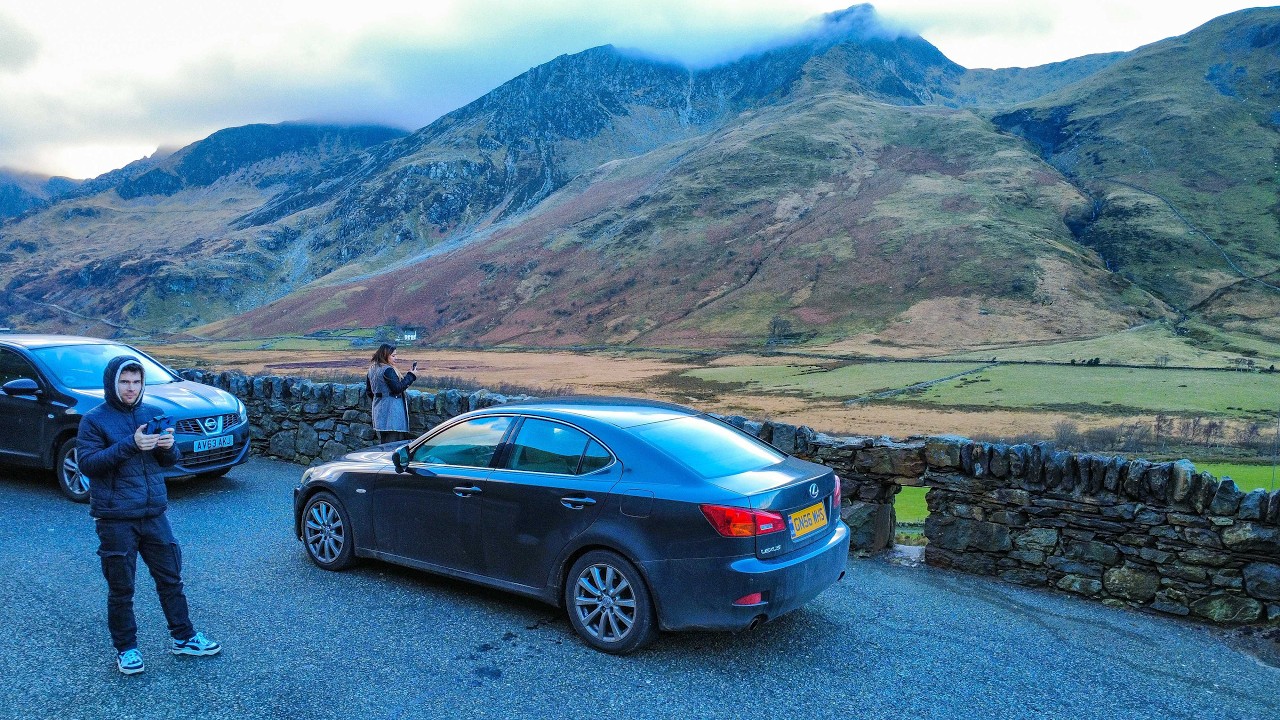 Peaceful road trip through Snowdonia, Wales