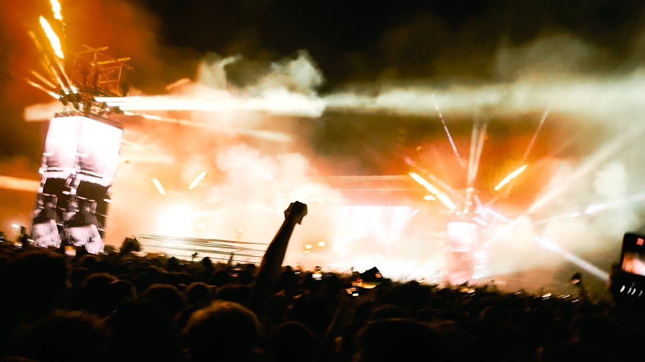 Travis Scott FEIN 10 TIMES IN A ROW IN Milan - Circus Maximus World Tour (Crazy Mosh Pit) 4K HDR