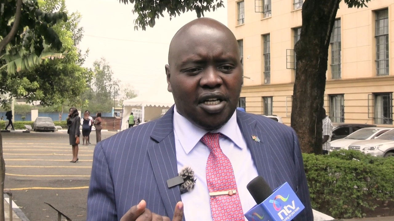 Senator Cherargei casts his vote as he urges advocates to back a stronger LSK