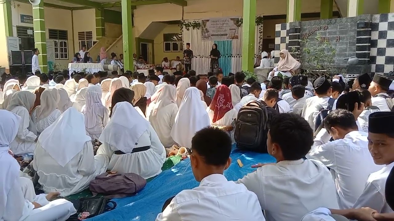 Wisuda Tahfidz Keluarga Besar YP Alma'shum Sidodadi 