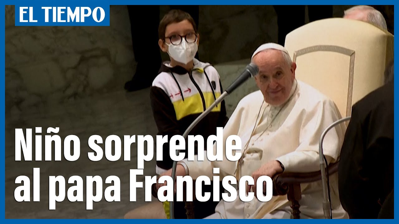 Niño sorprende al papa Francisco en plena audiencia | El Tiempo