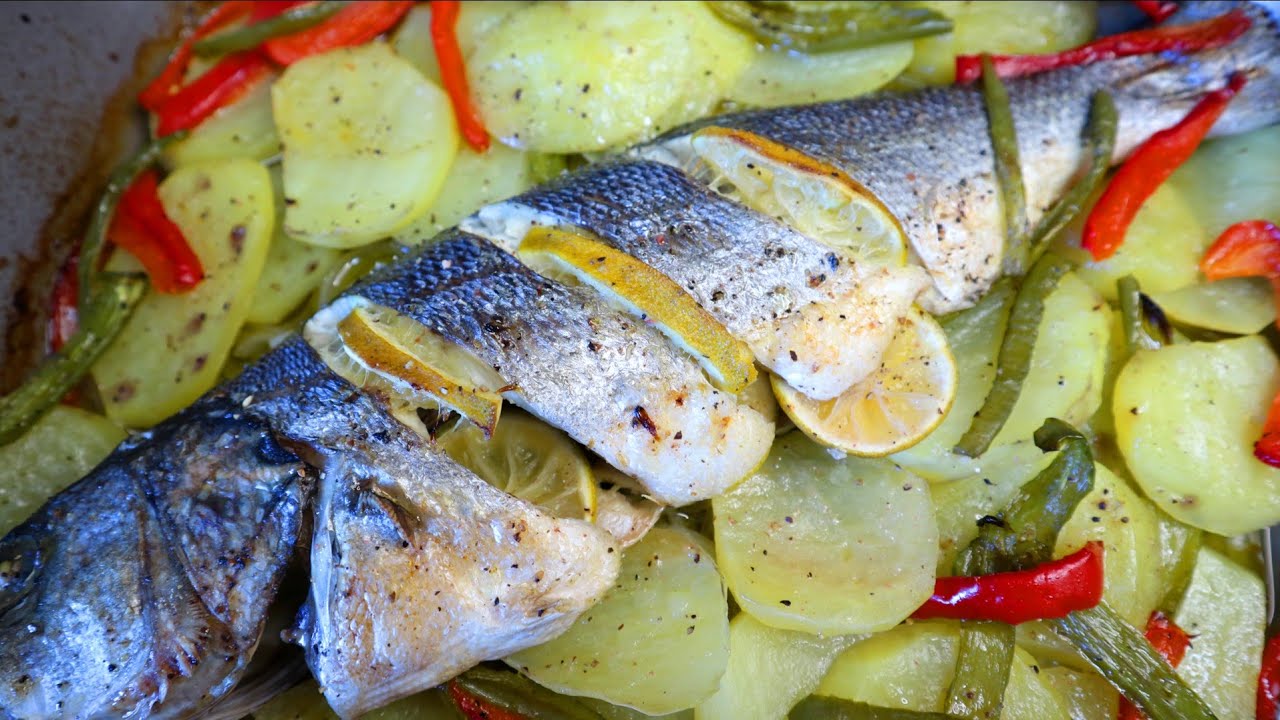 Robalo Assado no Forno com Batatas