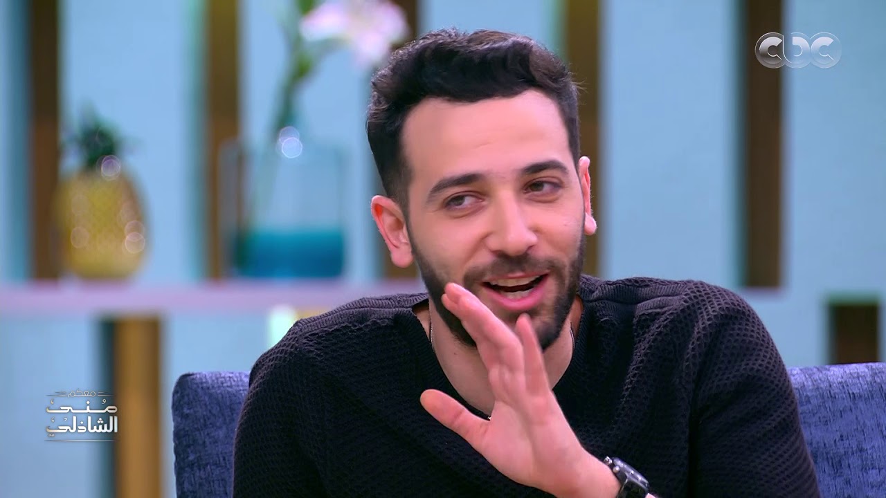 حد يسيب الحلو ده ويروح للحلو ده؟!... الليثي وكريم قاسم في معكم منى الشاذلي