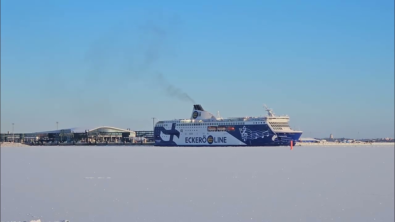 Laivoja Helsingissä #2 / Ferries in Helsinki #2 
