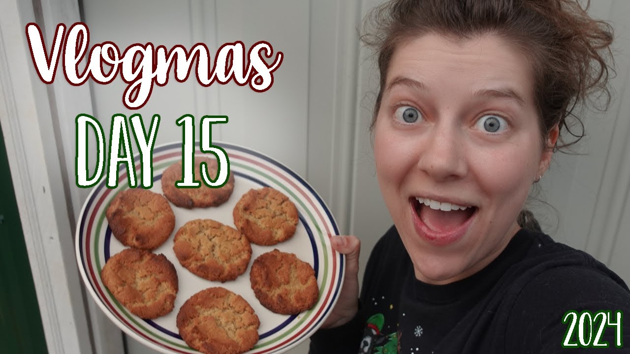 Baking Vegan Peanut Butter Cookies! | Vlogmas Day 15 | Ohcluck