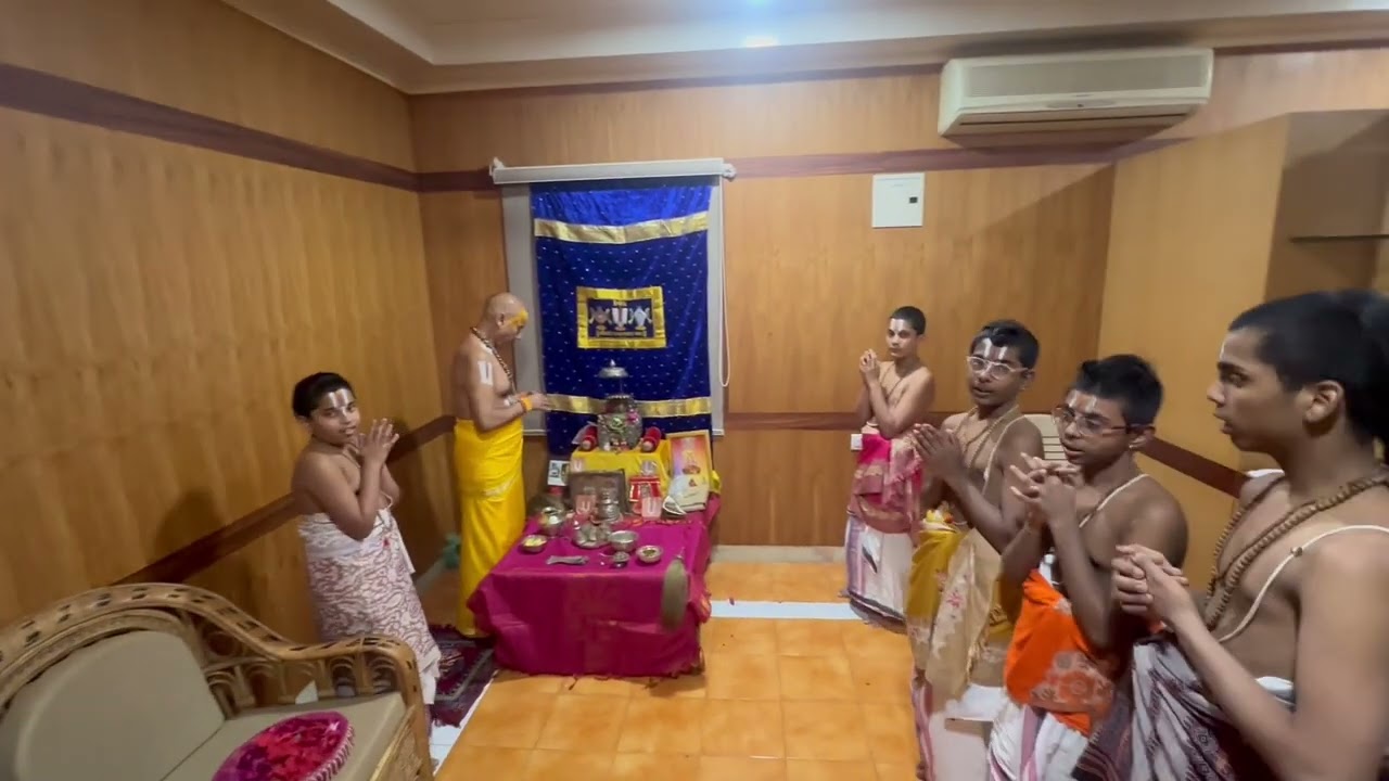 जग. रामा. विद्या भास्कर वासुदेवाचार्य महाराज is in GODA Mahotsav at SGVP Ahmedabad tdy on 27th Dec25