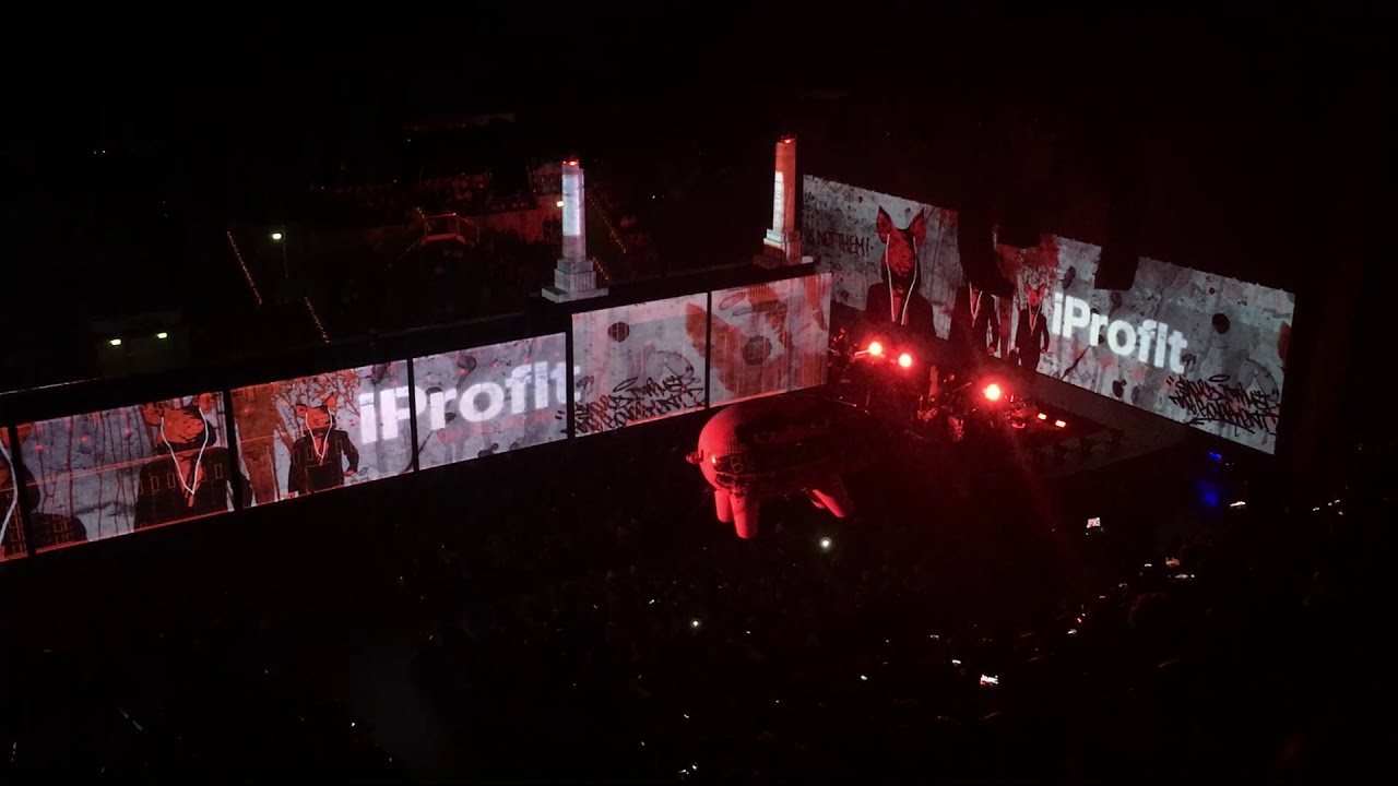 Roger Waters Pigs Mannheim SAP-Arena 04.06.2018