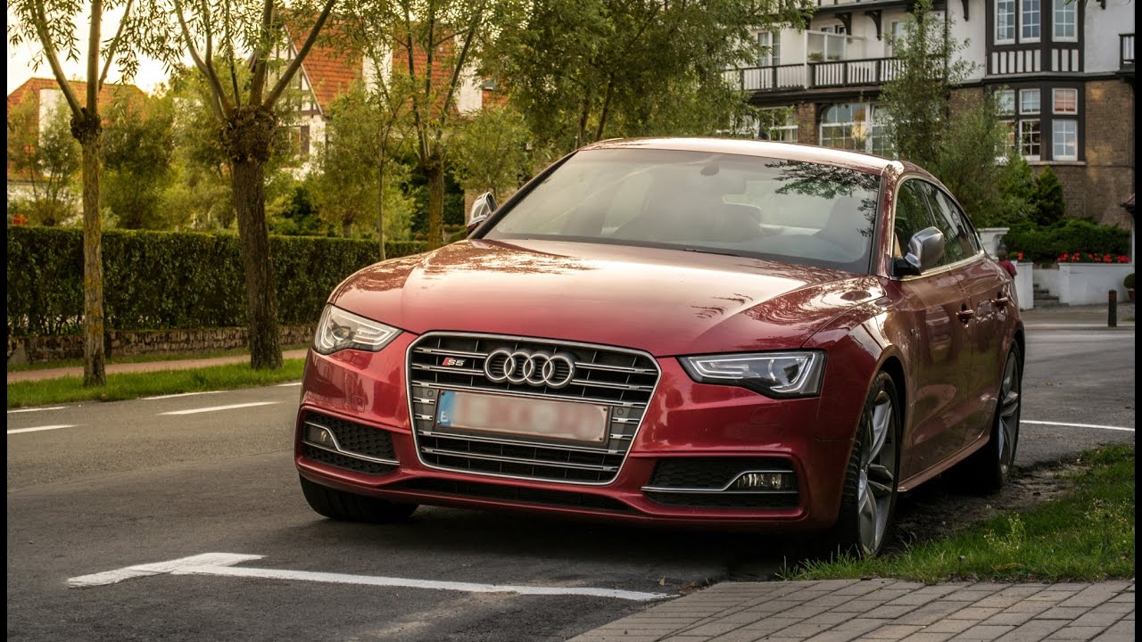 Best Brutal Audi S5 exhaust sounds compilation - accelerations and loud revving