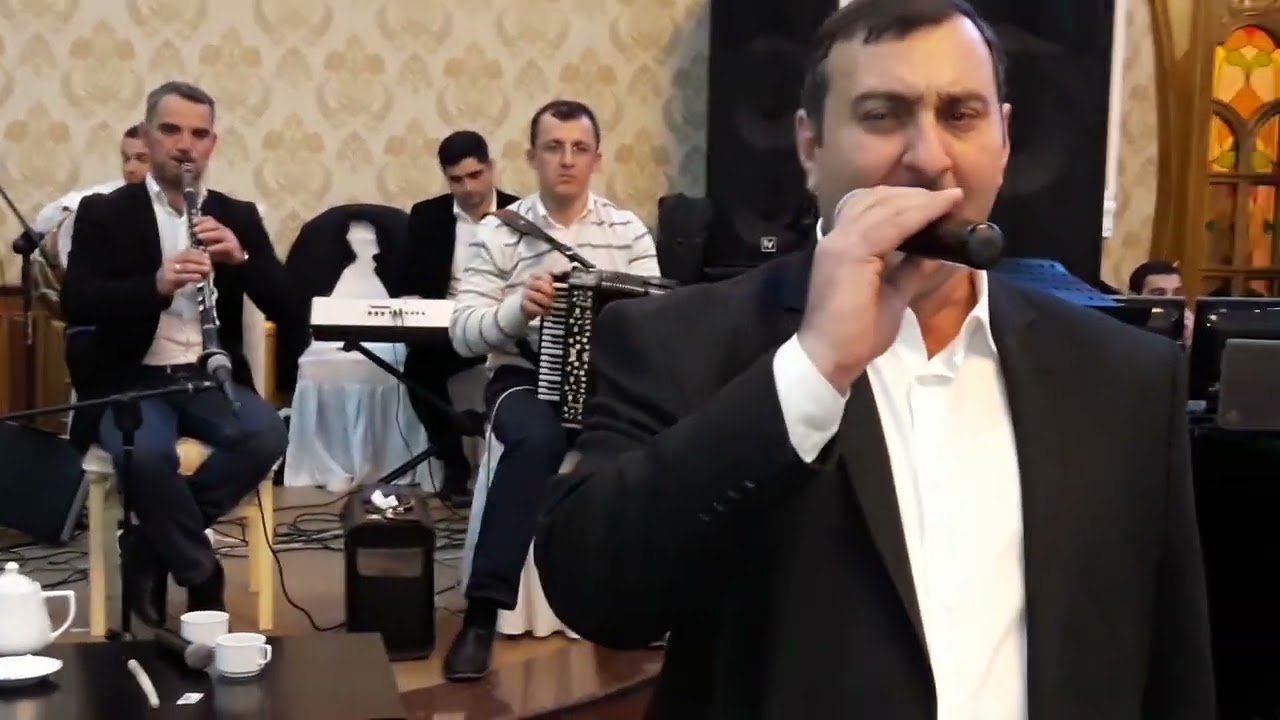 Xoshbaxt Abdullayev qardashinin toyunda ekskluziv olaraq   shirzadin arxivi