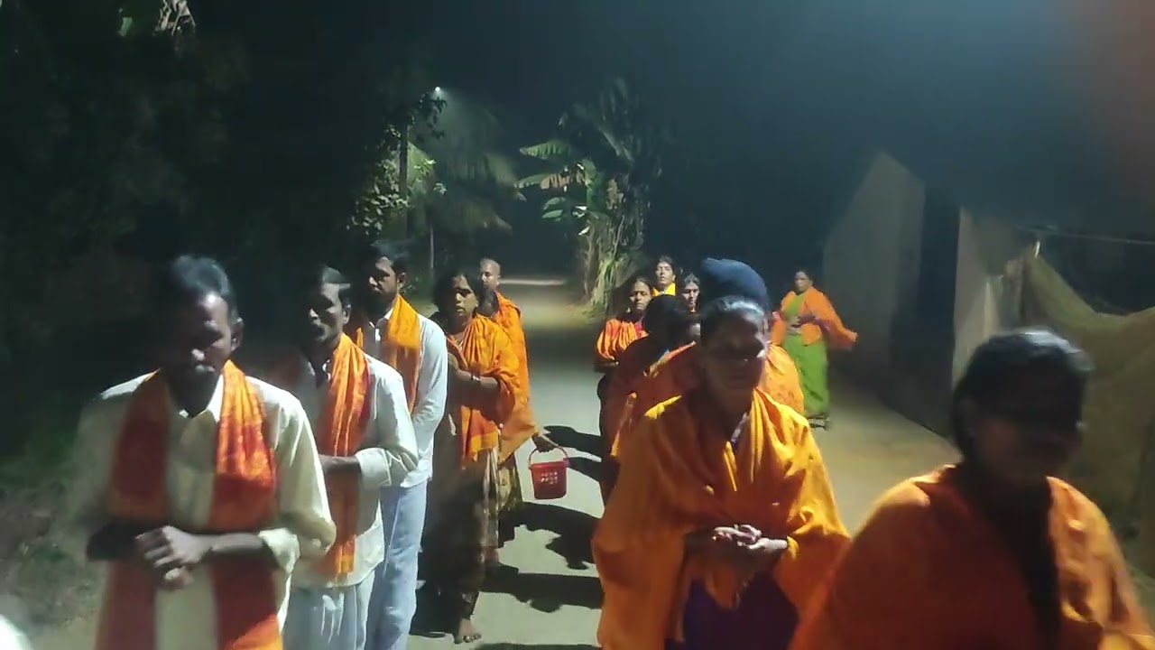 జ్ఞానం ముగించుకొని పాల్గొన్న మాసం బహుళ పాడ్యమి రోజున శ్రీ రామ తీర్థాల స్వామిని దర్శనం చేసుకుంటున్నార