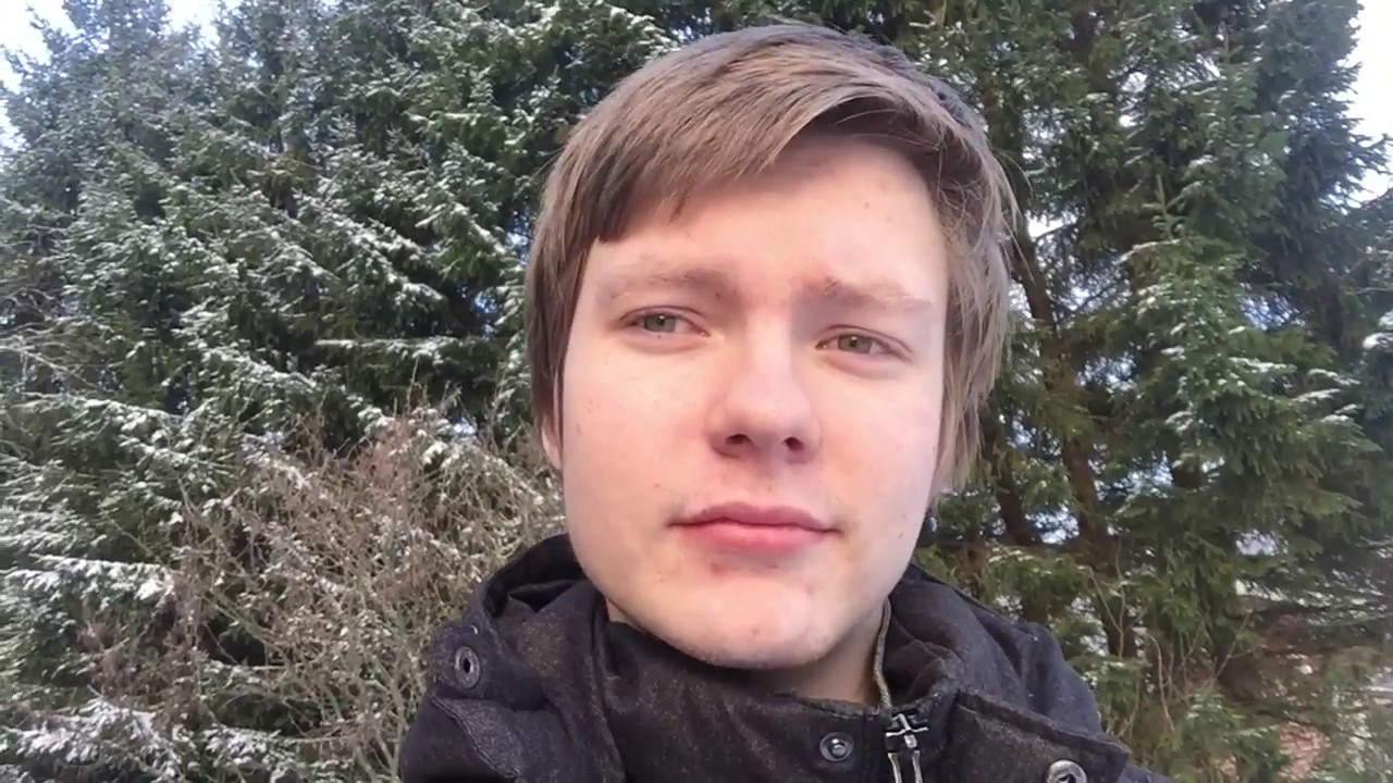 Juizzi k&auml;ynnist&auml;&auml; vanhan dieselromun pakkasessa :D