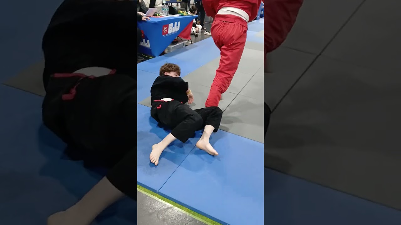 150lbs WhiteBelt match. Gi match 1