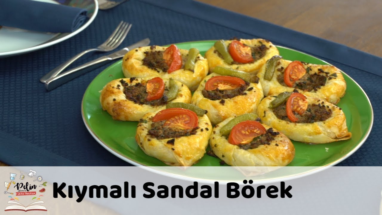 Kıymalı Sandal Börek Tarifi