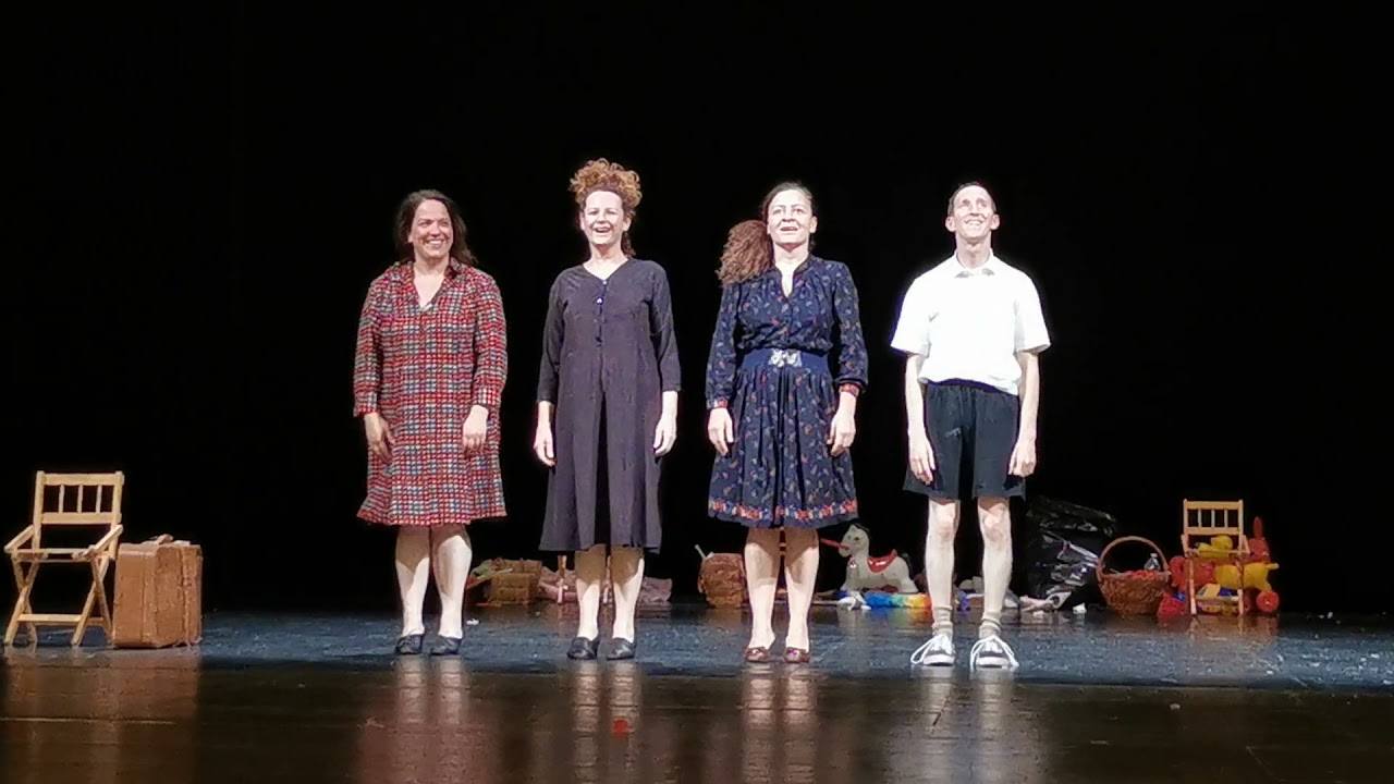 Misericordia di e regia Emma Dante con Manuela Lo Sicco, Italia Carroccio, Leonarda Saffi e Simone Z