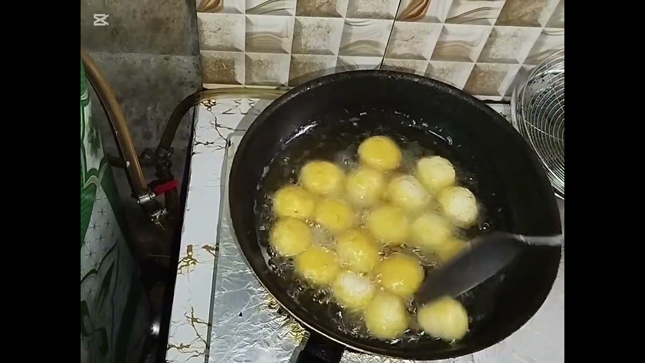 Berbuka puasa sori guys Goreng tahu bulet , bakwan 🍓 juice seger 😋