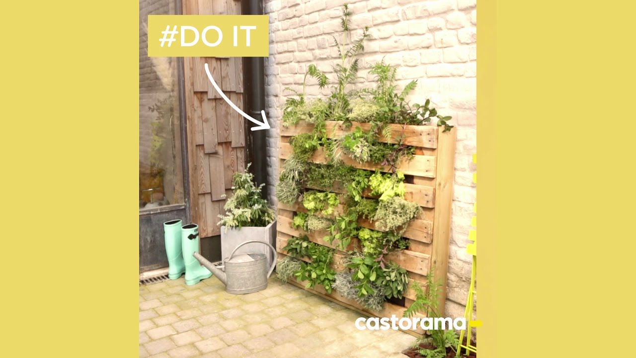 DIY : fabriquer un mur végétal avec une palette - Castorama