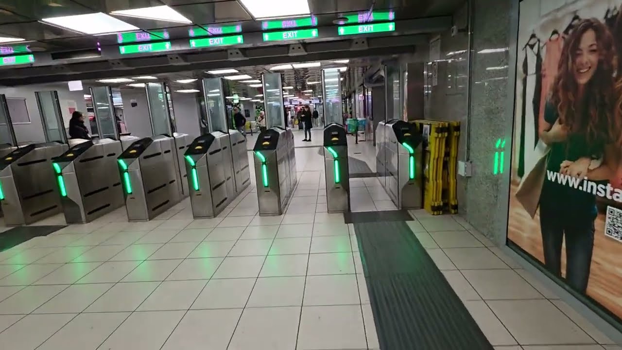 Taking the metro to Piaza Garibaldi - Naples Italy!