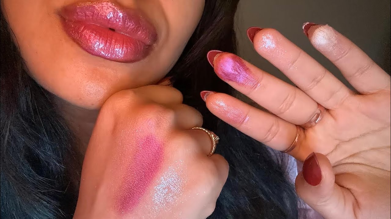 ASMR 25 Mins of Mouth Sounds, Tapping & Clicky Whispers & Eyeshadow Swatches 
