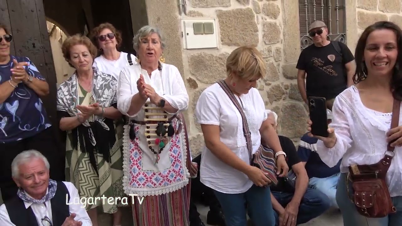 Unos CANTES después de COMER en la CORREDERA